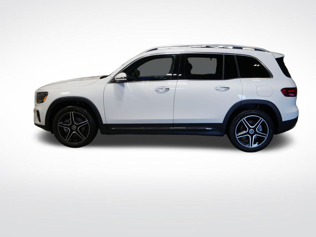 Thumbnail: 2026 Mercedes-Benz GLB - 2