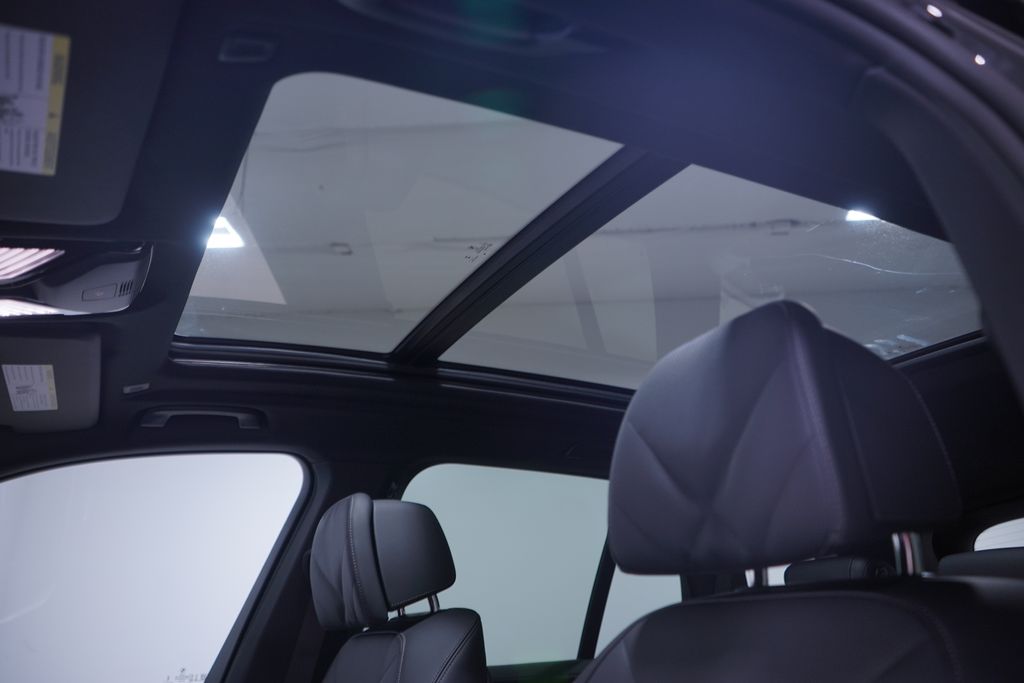 Thumbnail: 2026 BMW X5 - 8