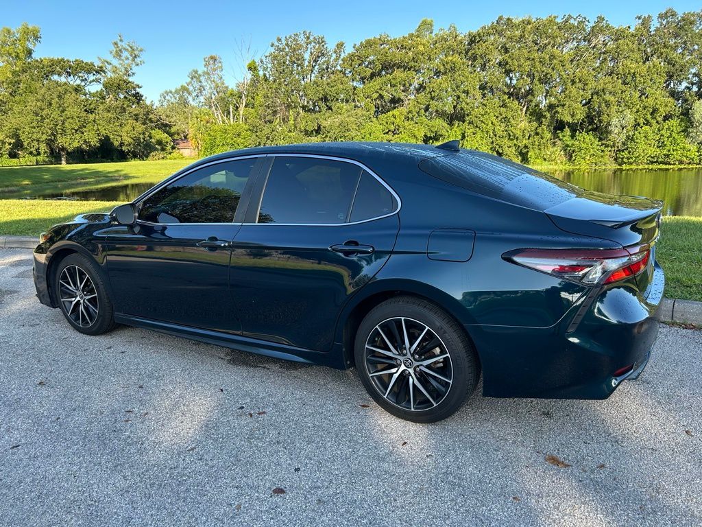 Thumbnail: 2021 Toyota Camry - 3