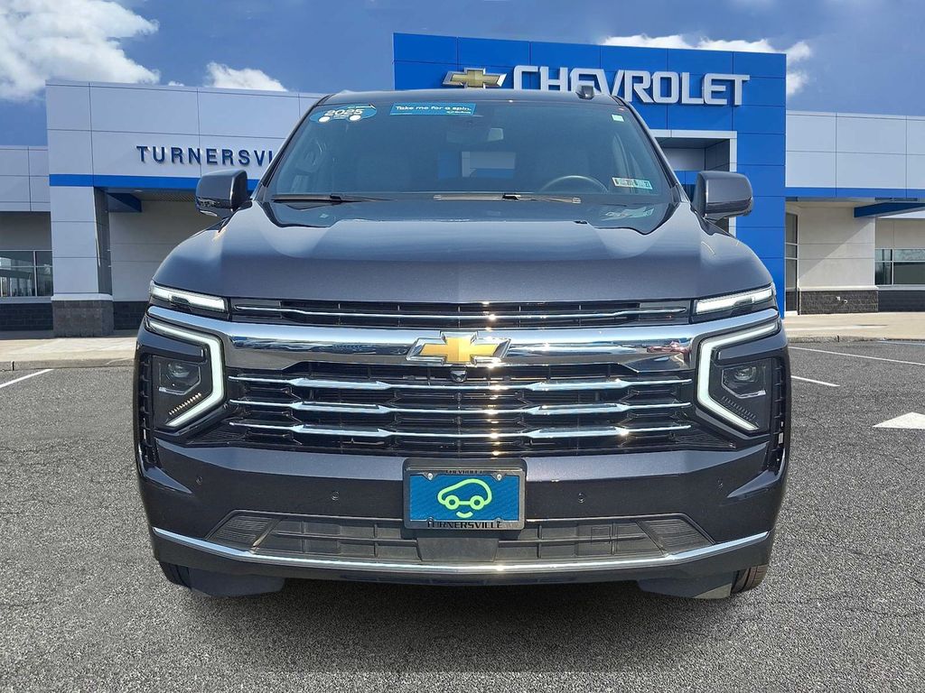 Thumbnail: 2025 Chevrolet Suburban - 2