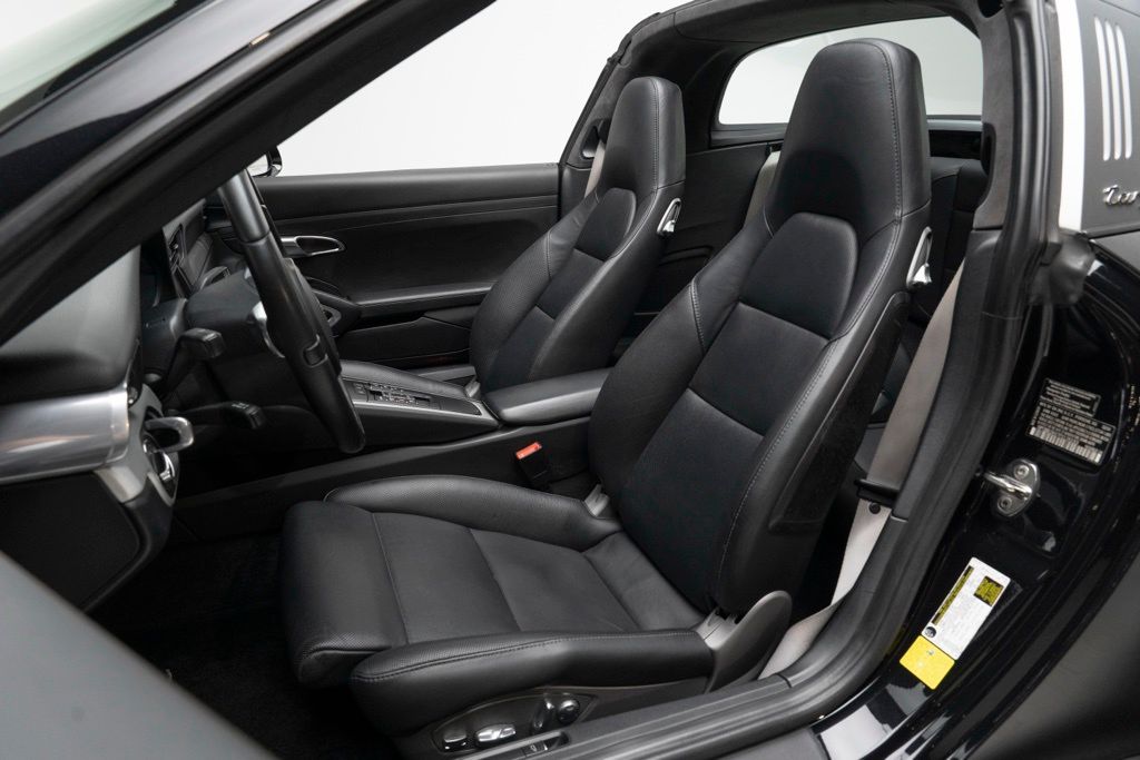 2015 Porsche 911 - Thumbnail 3