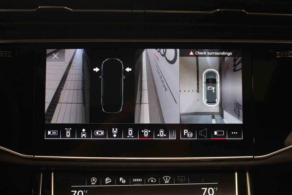 Thumbnail: 2023 Audi Q7 - 25