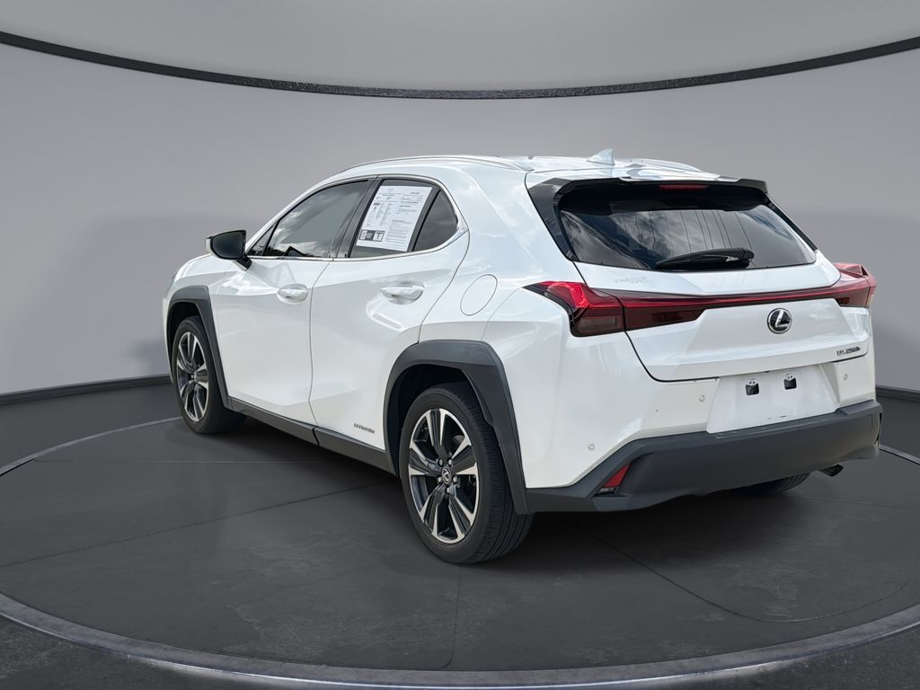Thumbnail: 2021 Lexus UX - 10