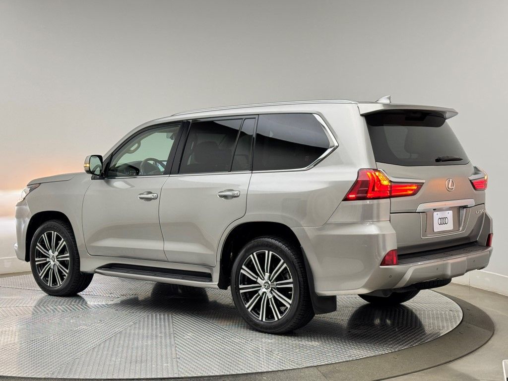 2021 Lexus LX 570 8