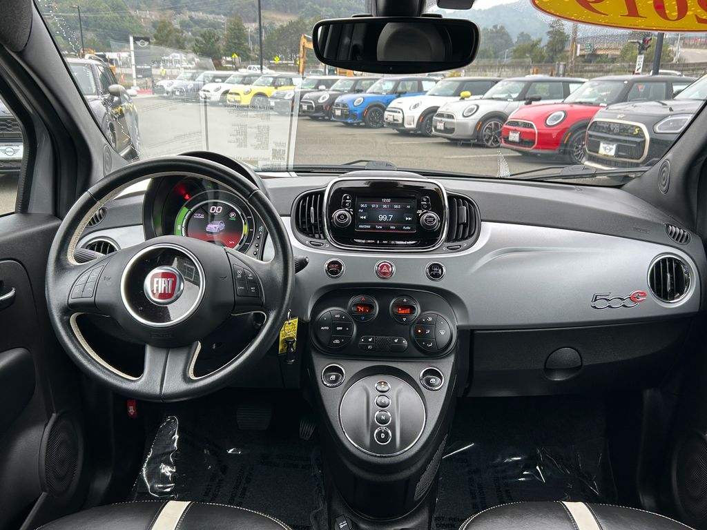 Thumbnail: 2019 Fiat 500e - 30