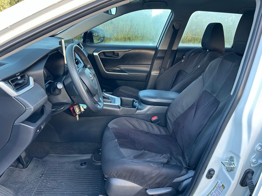 Thumbnail: 2023 Toyota RAV4 - 14