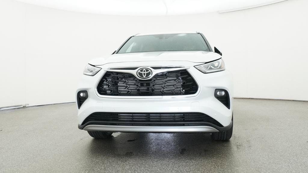 Thumbnail: 2026 Toyota Highlander - 32