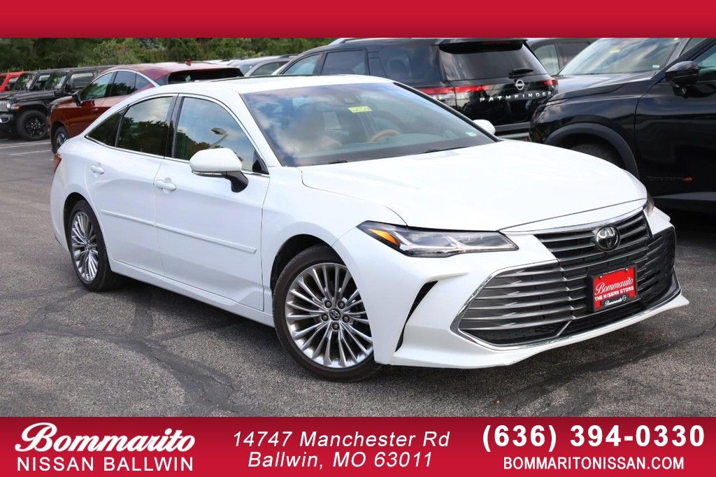 Pearl 2019 Toyota Avalon Sedan Front-Wheel Drive 8-Speed Automatic
