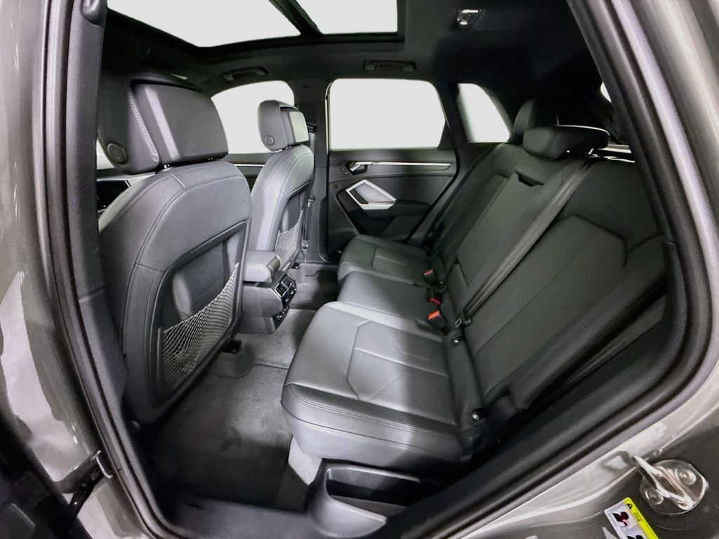 Thumbnail: 2023 Audi Q3 - 21