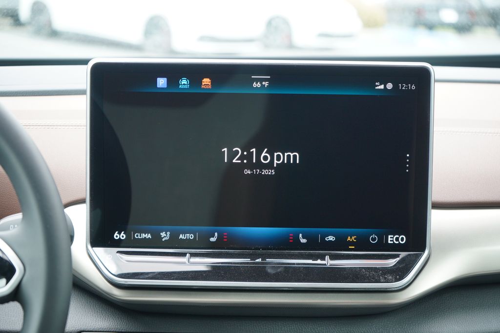 2025 Volkswagen ID.4 Pro 15