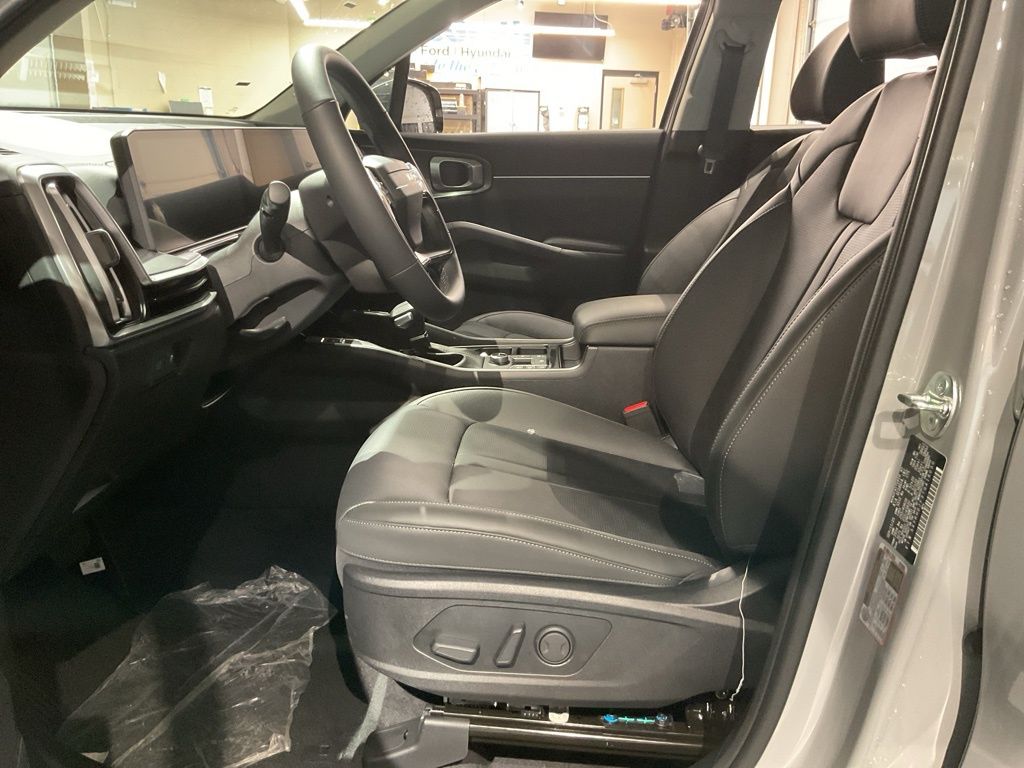 New 2026 Gray Kia EX image 8