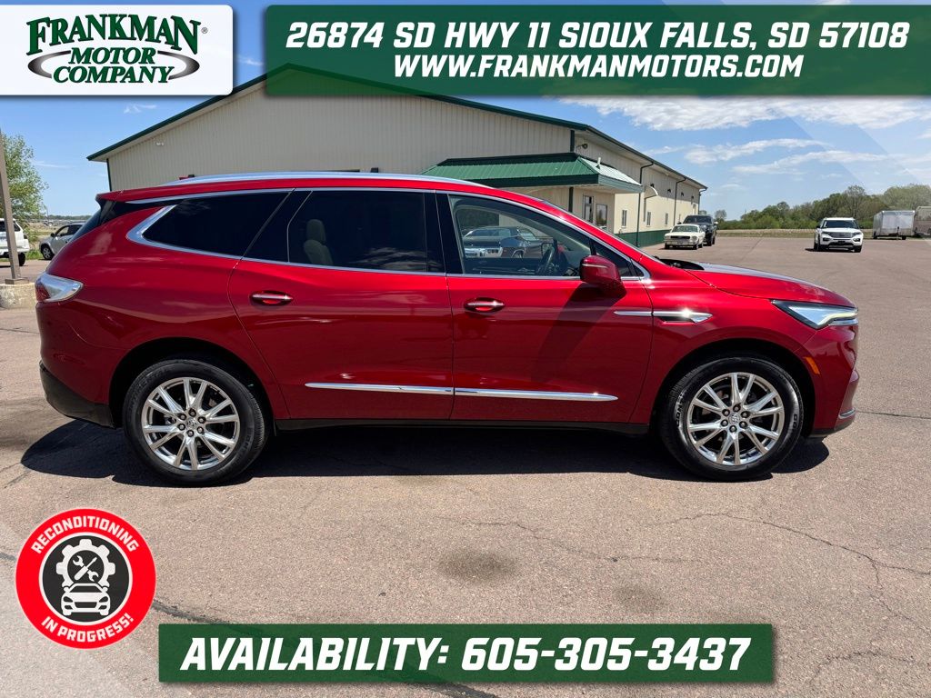 2023 Buick Enclave Essence AWD