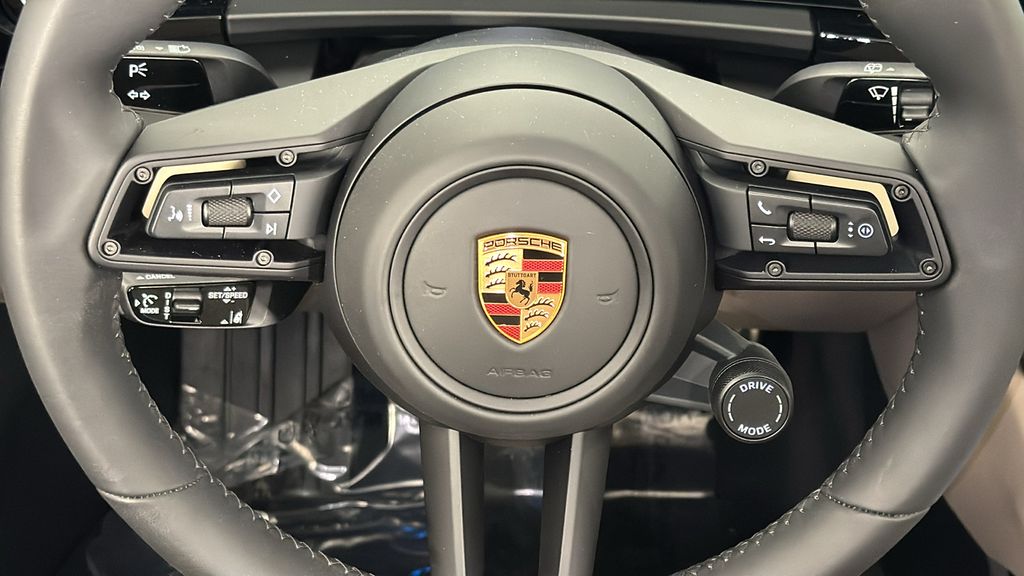 Thumbnail: 2025 Porsche Macan - 19