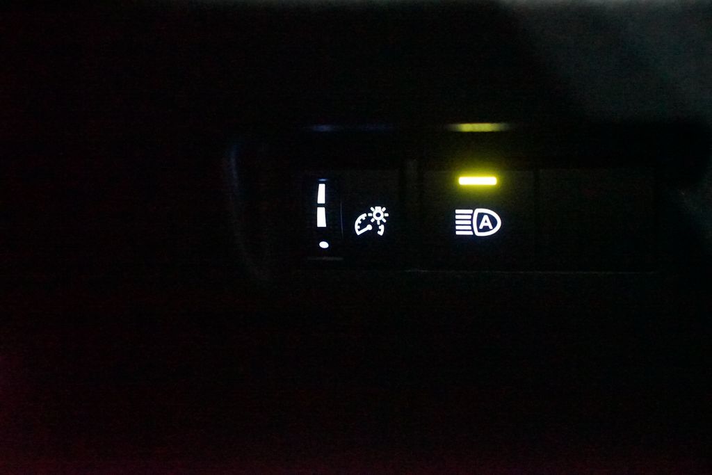 Thumbnail: 2020 Toyota RAV4 - 22