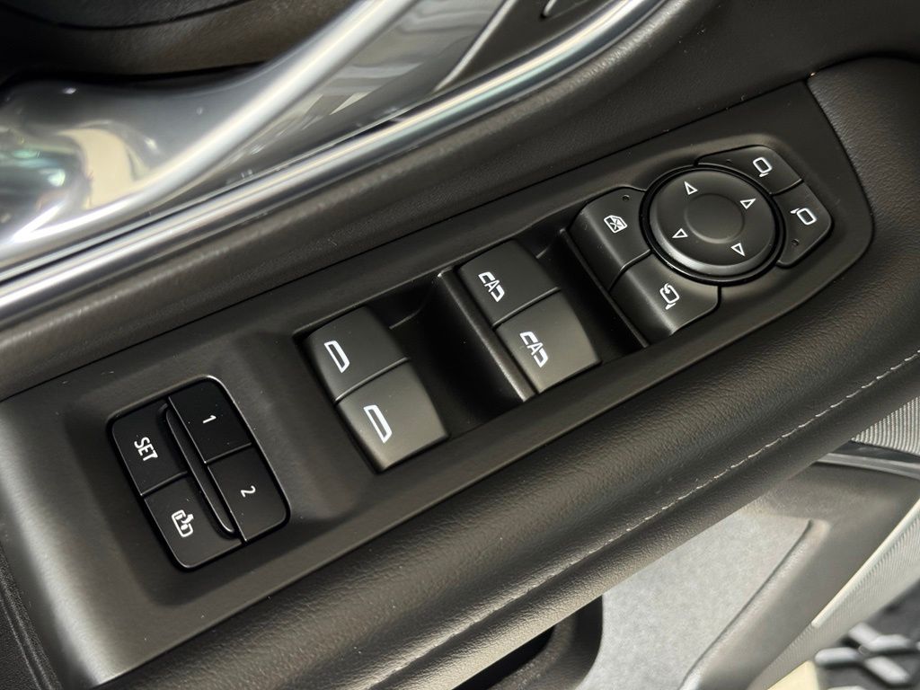 2023 Chevrolet Tahoe Z71 Black - Jim Hudson Acura - Image 32