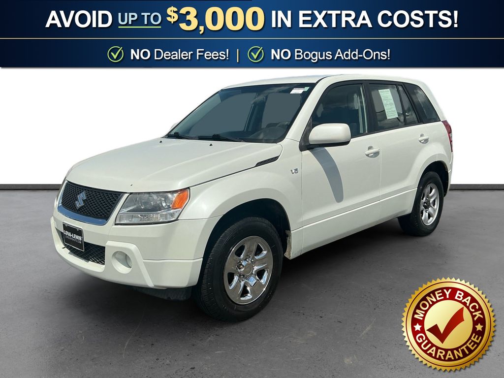 White 2008 Suzuki Grand Vitara SUV / Crossover Rear-Wheel Drive 5-Speed Manual