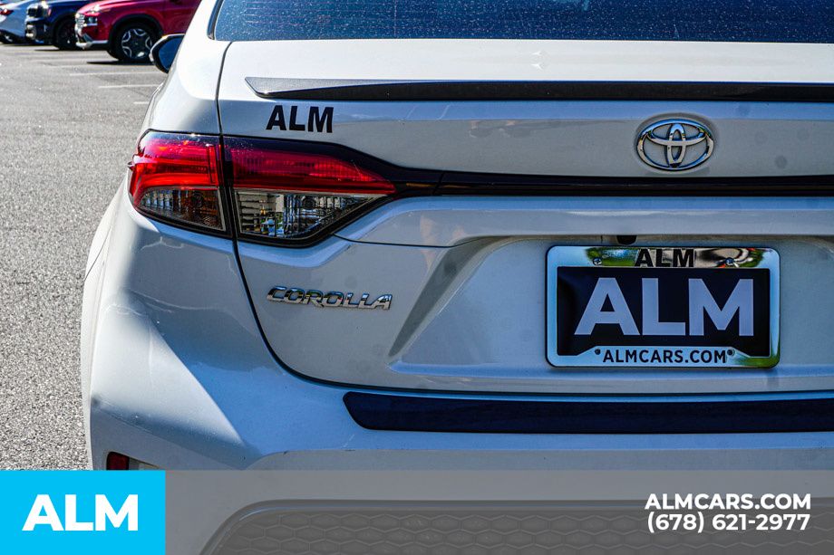 Used 2020 White Toyota XSE image 14