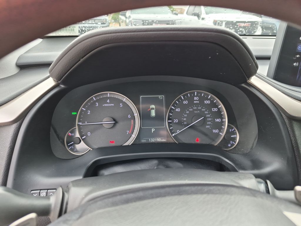 Used 2021 White Lexus 350 image 24