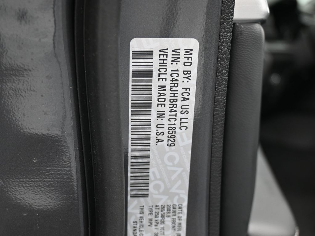 New 2026 Baltic Gray Metallic Clearcoat Jeep Limited image 18