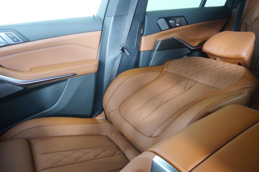 Thumbnail: 2026 BMW X5 - 24