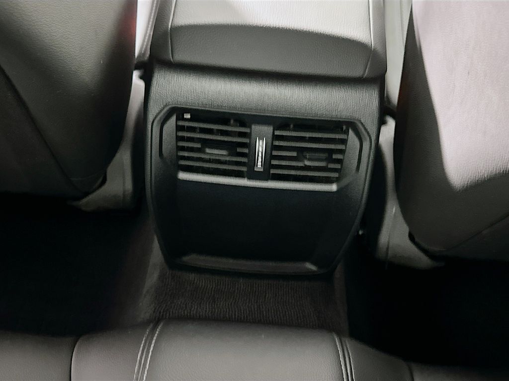 Thumbnail: 2025 BMW 4 Series - 25