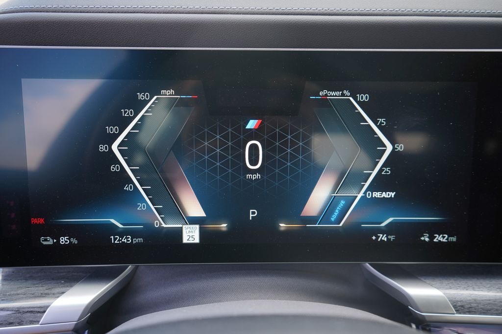 2024 BMW i7 eDrive50 16