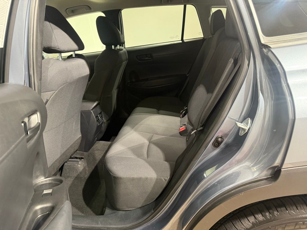 2022 Toyota Corolla Cross LE 19
