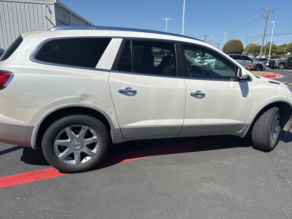 Thumbnail: 2009 Buick Enclave - 4