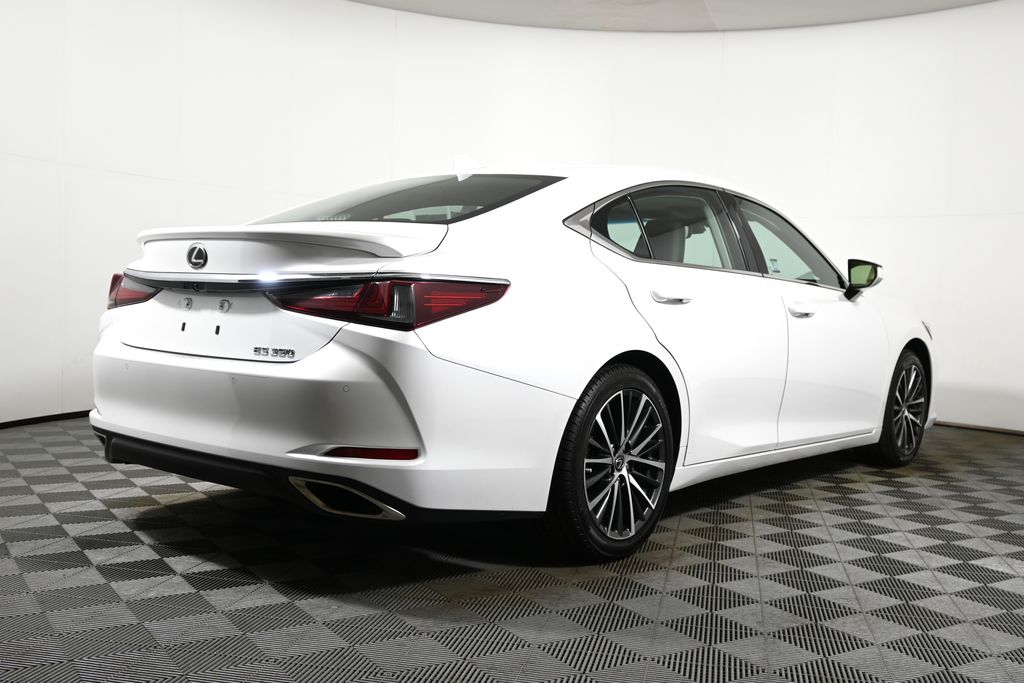 Thumbnail: 2023 Lexus ES - 7