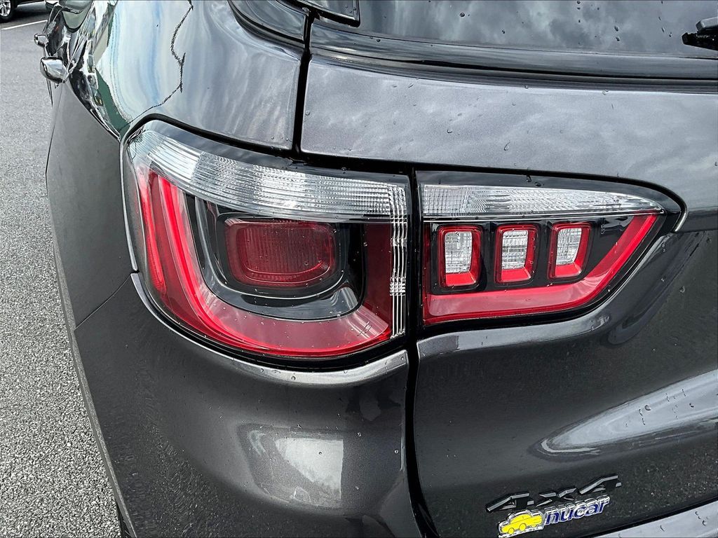 2022 Jeep Compass — photo 31