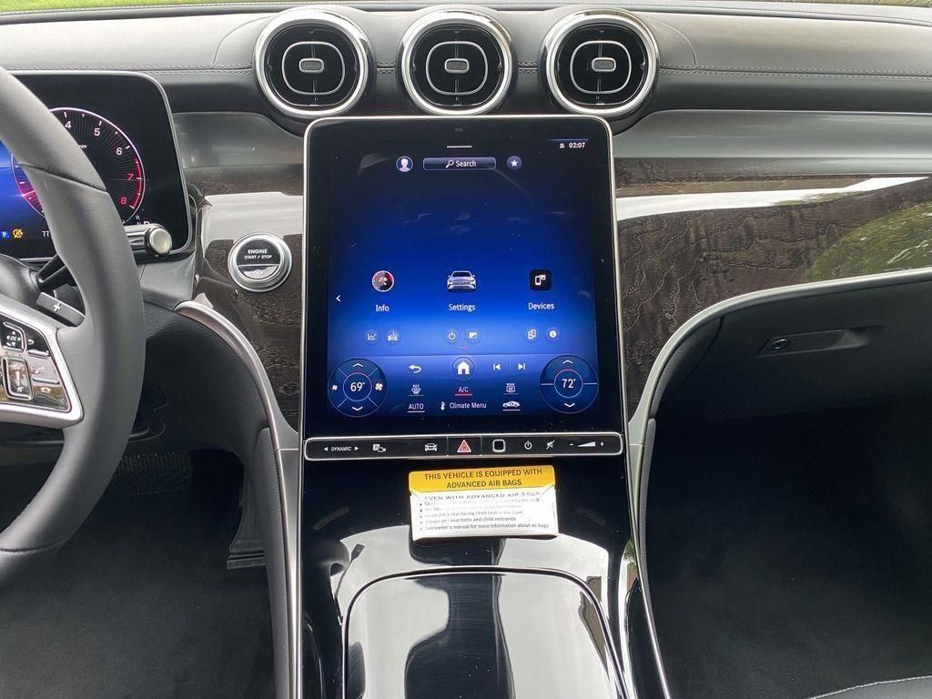 Thumbnail: 2024 Mercedes-Benz GLC - 26