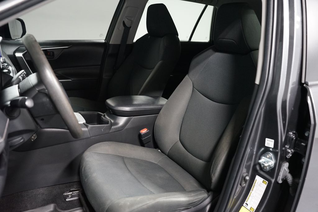 Thumbnail: 2023 Toyota RAV4 - 25