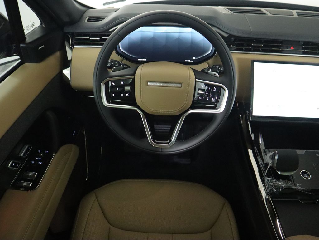 Thumbnail: 2025 Land Rover Range Rover Sport - 11