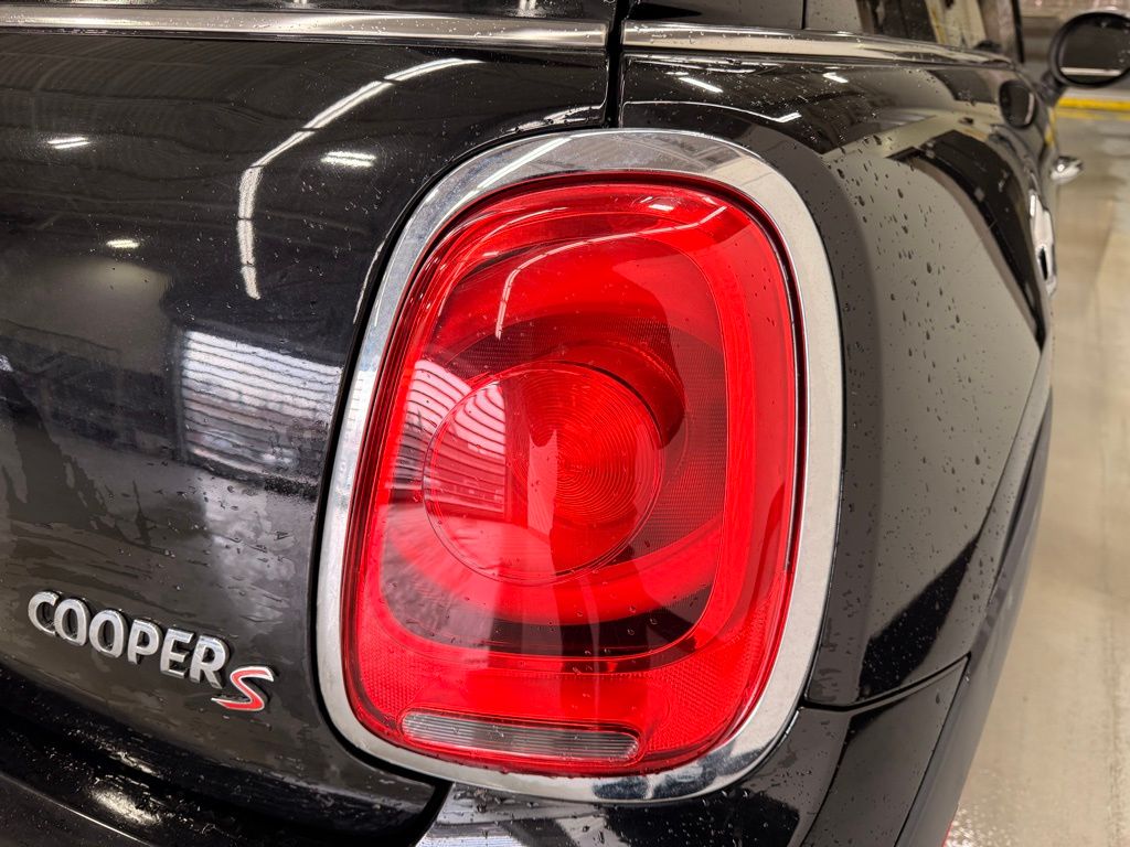 Thumbnail: 2018 MINI Cooper - 5