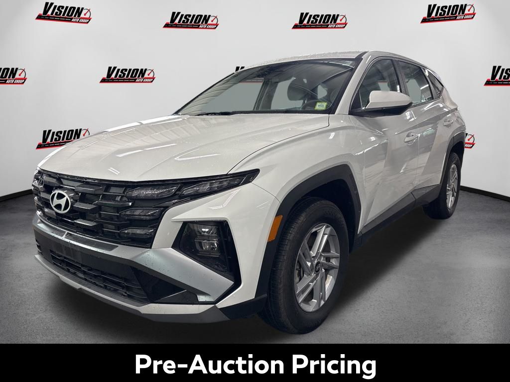 White Pearl 2026 Hyundai Tucson SE AWD SUV / Crossover All-Wheel Drive 8-Speed Automatic