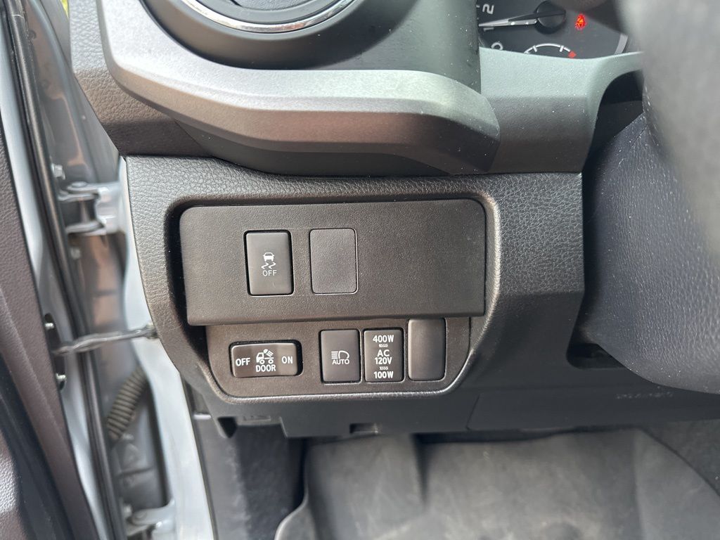 Used Car 2020 Toyota Tacoma  Trd Off-road For Sale Under $35,000 In Austin, Texas