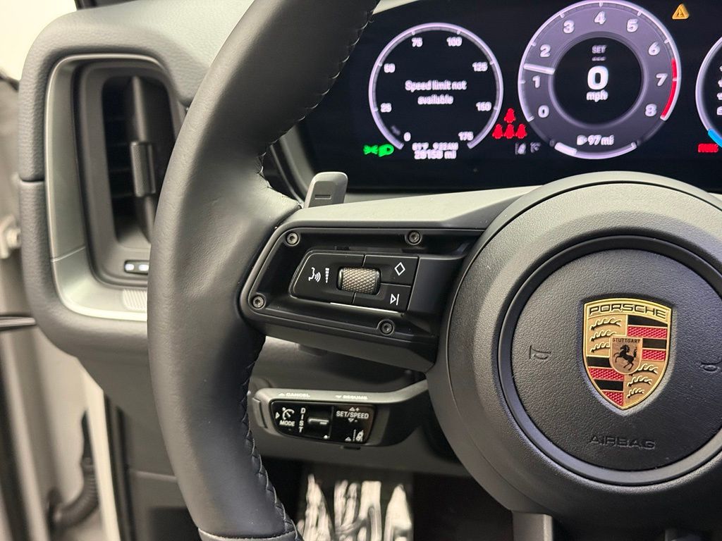 Thumbnail: 2025 Porsche  - 13