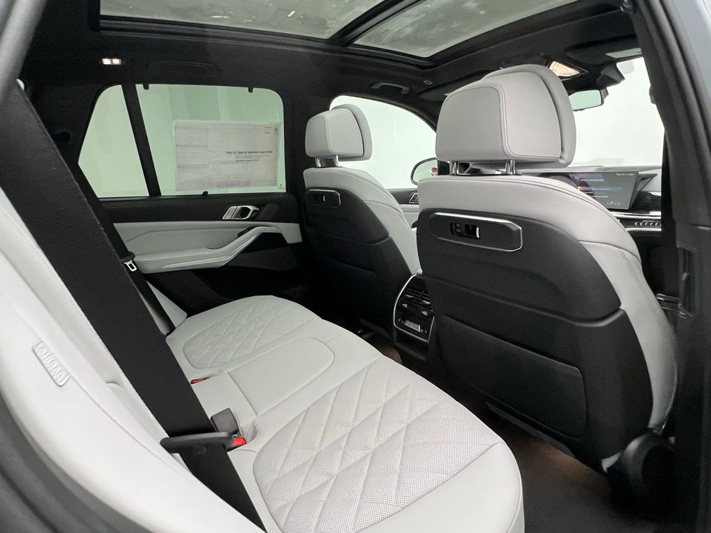 Thumbnail: 2026 BMW X5 - 8