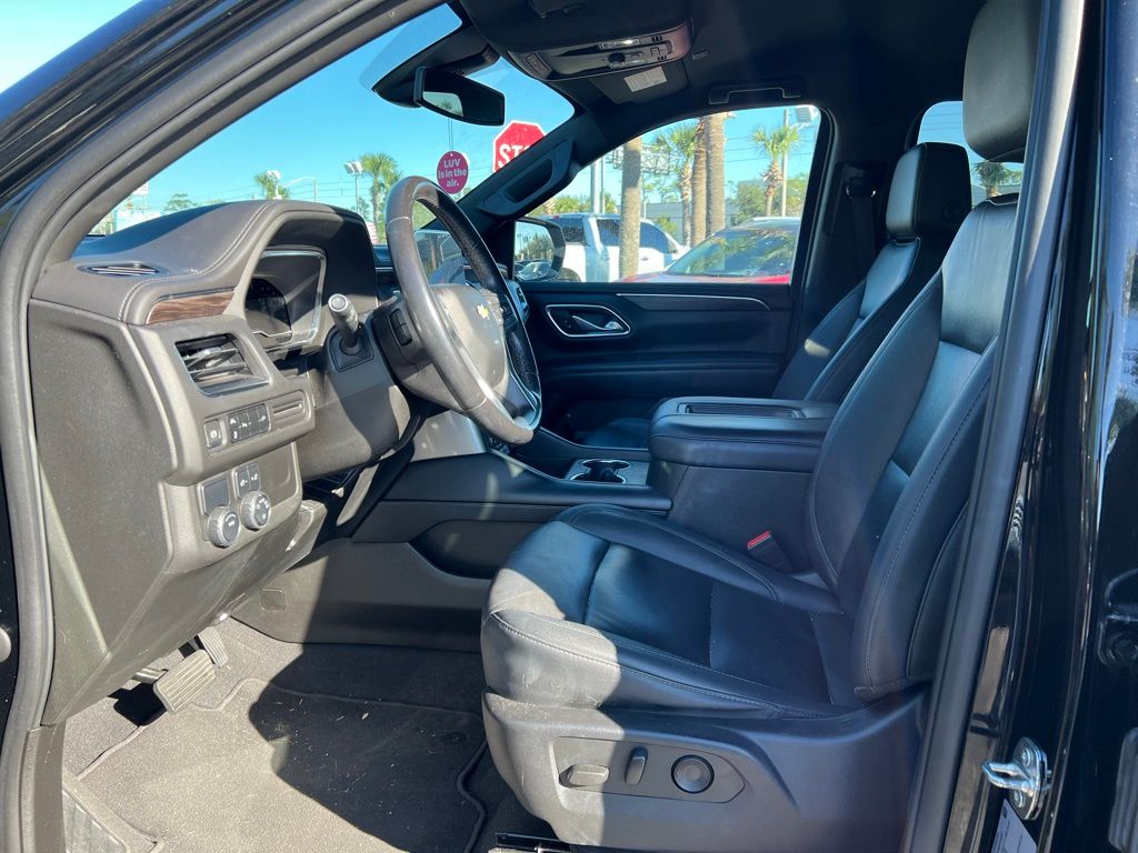 2022 Chevrolet Suburban LT 5