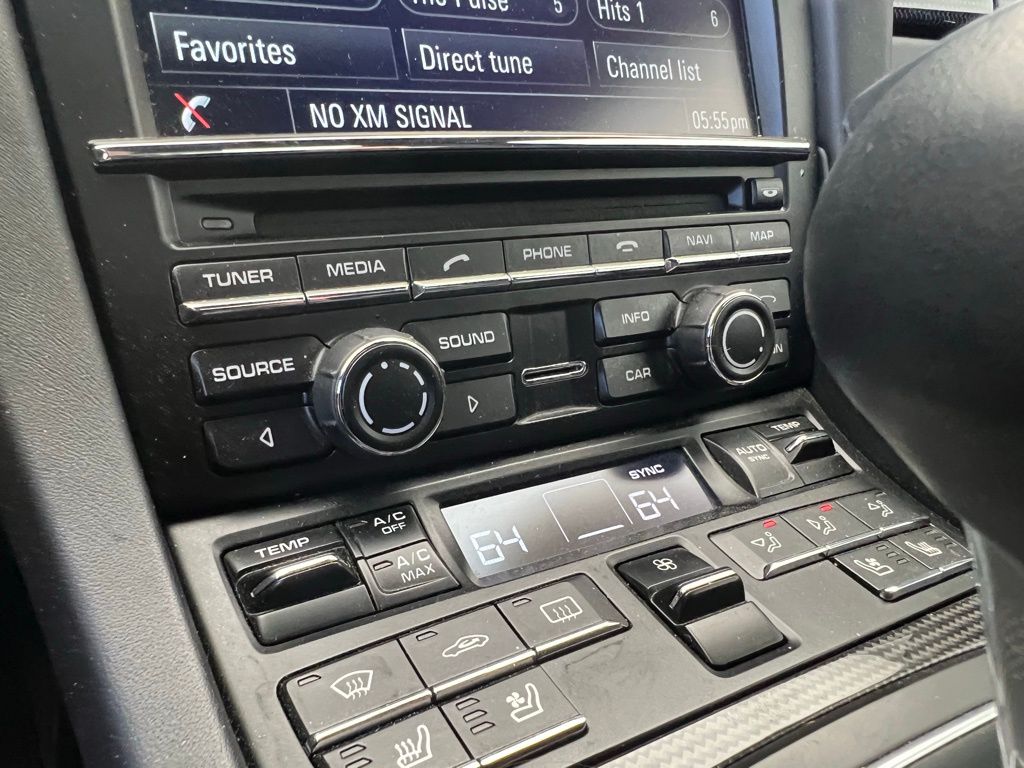 Thumbnail: 2016 Porsche 911 - 12