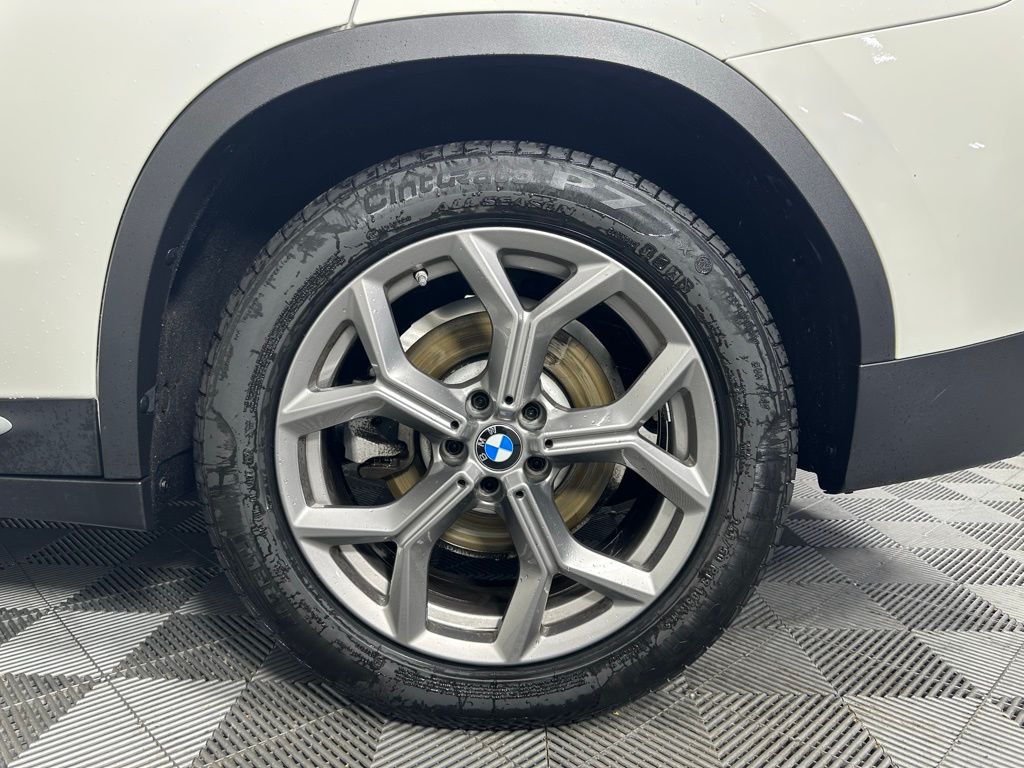 Thumbnail: 2022 BMW X3 - 10