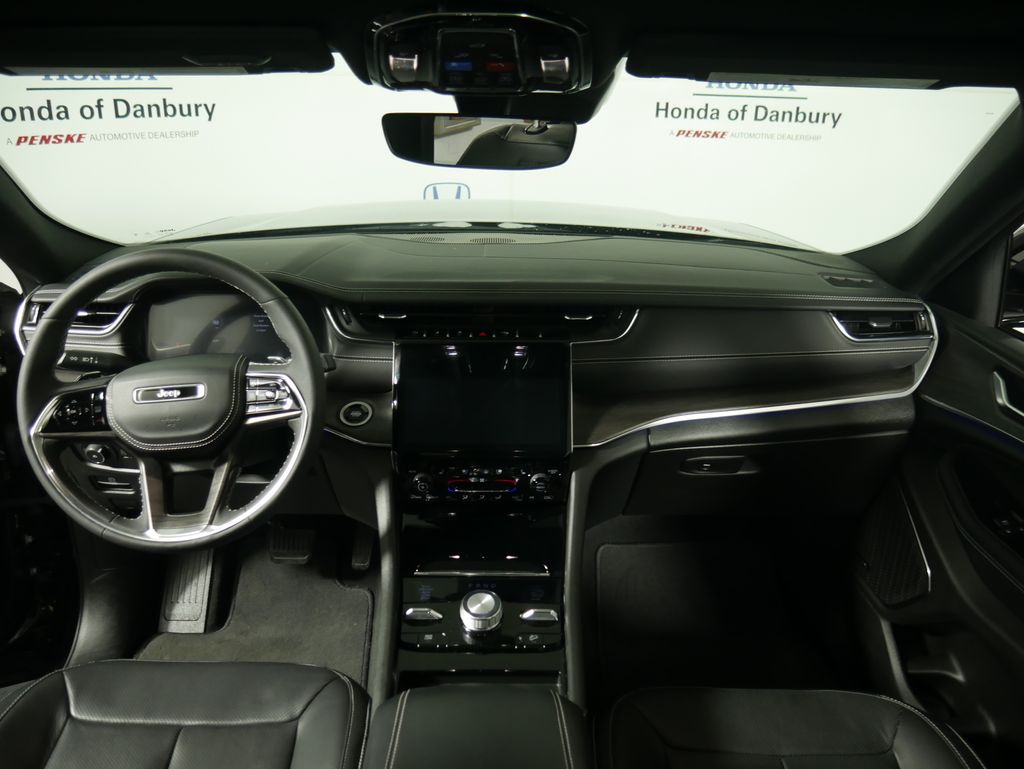 Thumbnail: 2023 Jeep Grand Cherokee L - 11