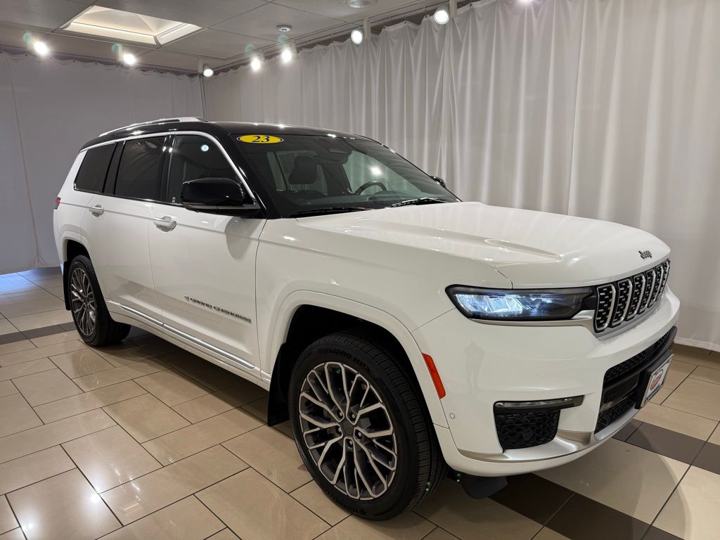 Thumbnail: 2023 Jeep Grand Cherokee L - 6