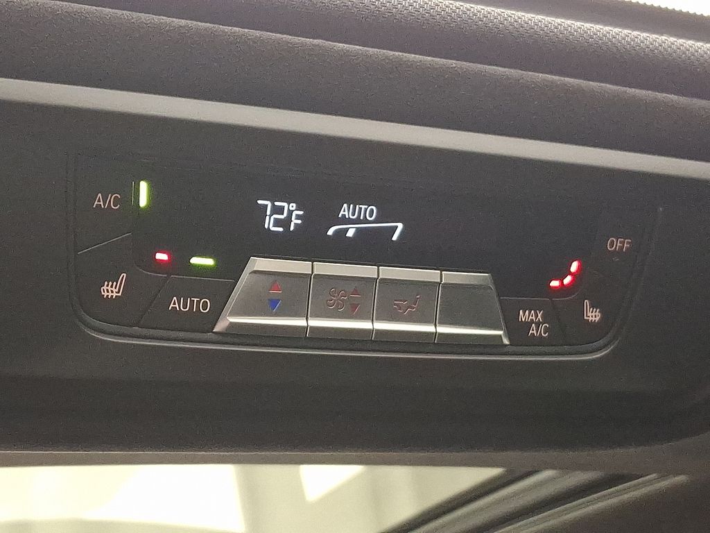 Thumbnail: 2021 BMW X7 - 13