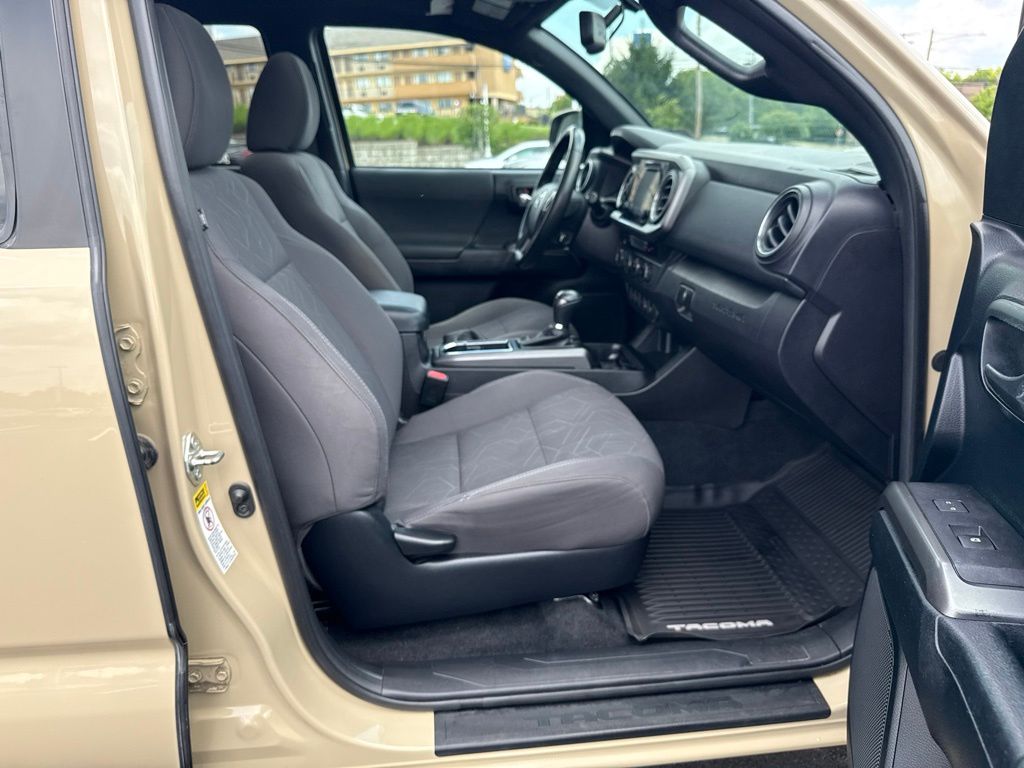Used 2016 Toyota Tacoma Truck