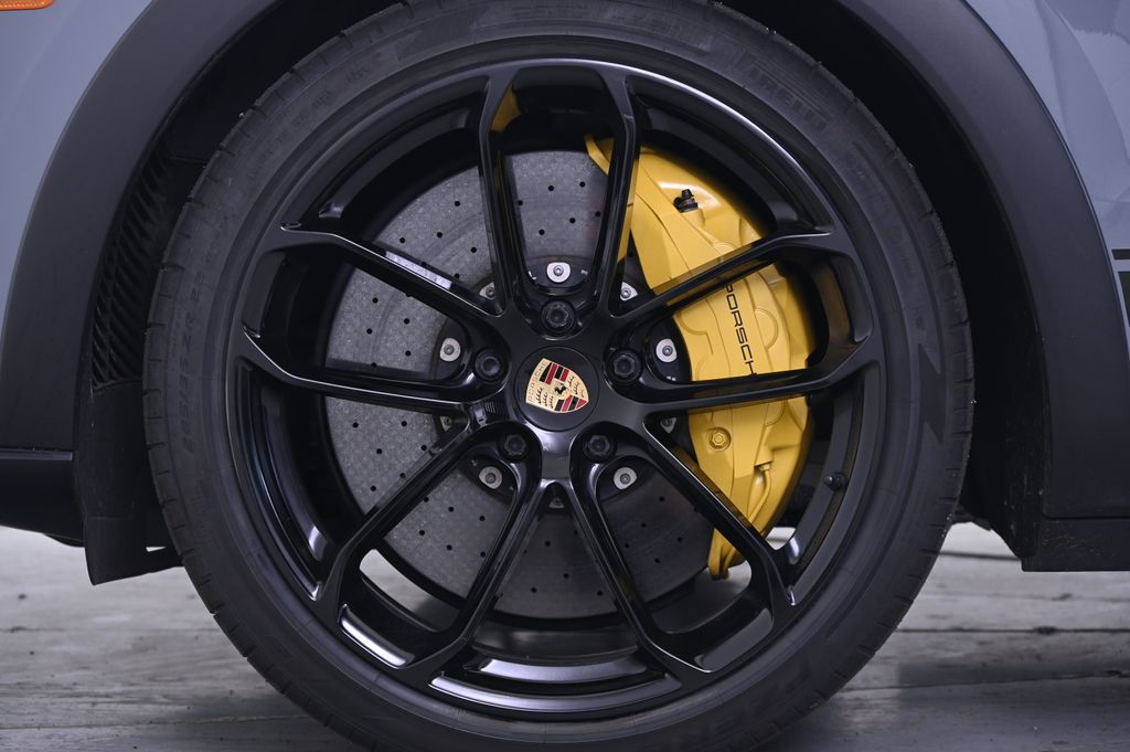 Thumbnail: 2022 Porsche  - 15