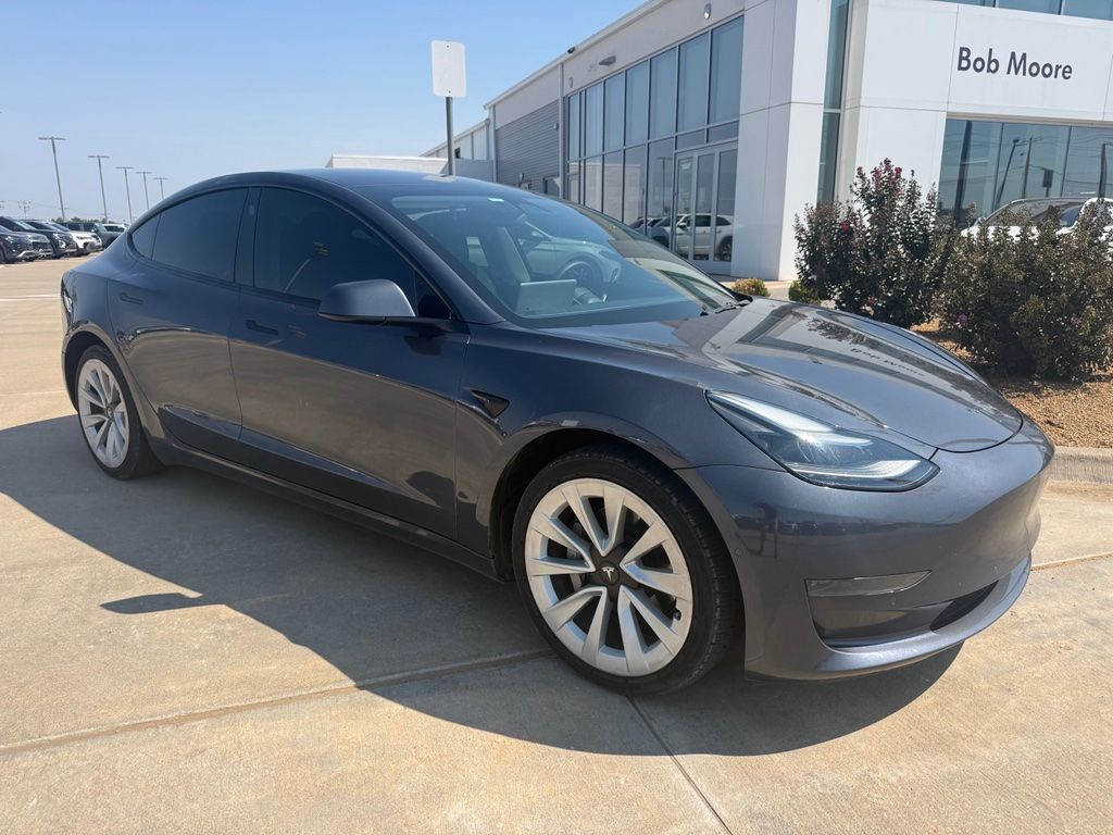 Gray 2022 Tesla Model 3 Sedan Rear-Wheel Drive 1-Speed Automatic