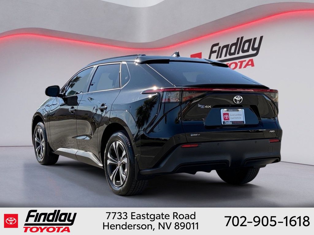 Used 2024 Toyota bZ4X XLE with VIN JTMABACA1RA075158 for sale in Henderson, NV