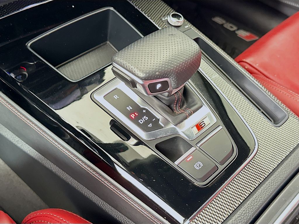 Thumbnail: 2022 Audi SQ5 - 17
