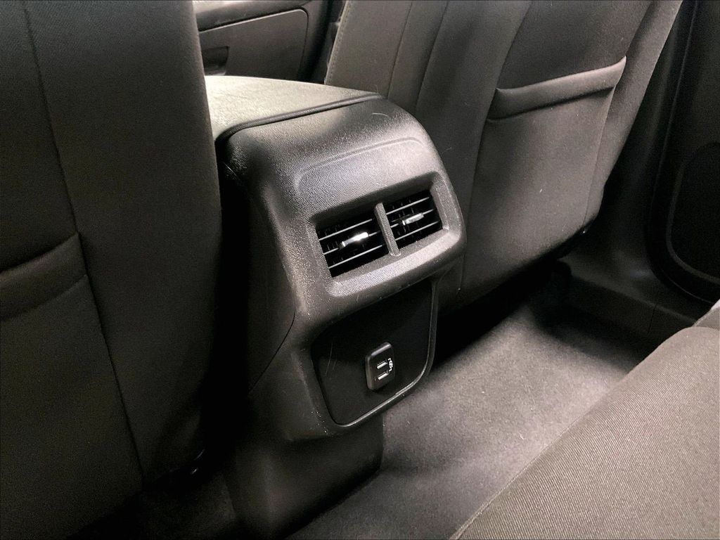 2019 Chevrolet Equinox — photo 28